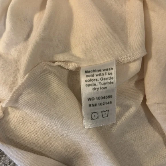 NWT - Michael Stars - long sleeve tee. Chalk color. Size small. - Picture 6 of 9